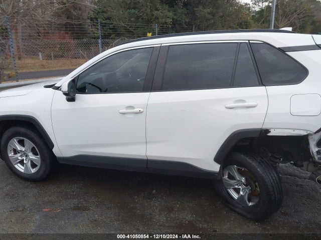 Toyota Rav4 Xle 2019 JTMW1RFV8KJ015079 Image 14