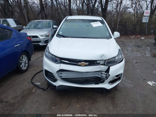 3GNCJKSB7JL340133 Chevrolet TRAX LS