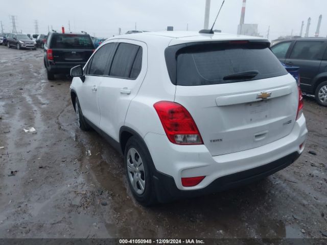 3GNCJKSB7JL340133 Chevrolet TRAX LS