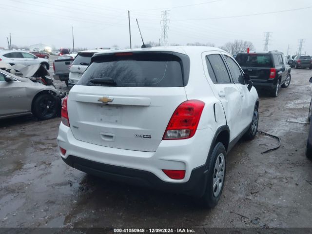 3GNCJKSB7JL340133 Chevrolet TRAX LS