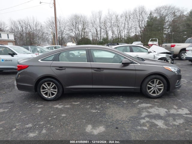 Hyundai SONATA SE 2016 5NPE24AF0GH295690 Image 13