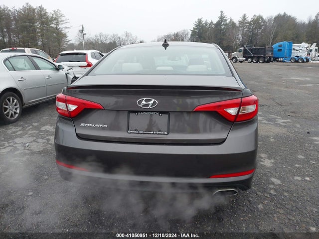 Hyundai SONATA SE 2016 5NPE24AF0GH295690 Image 16