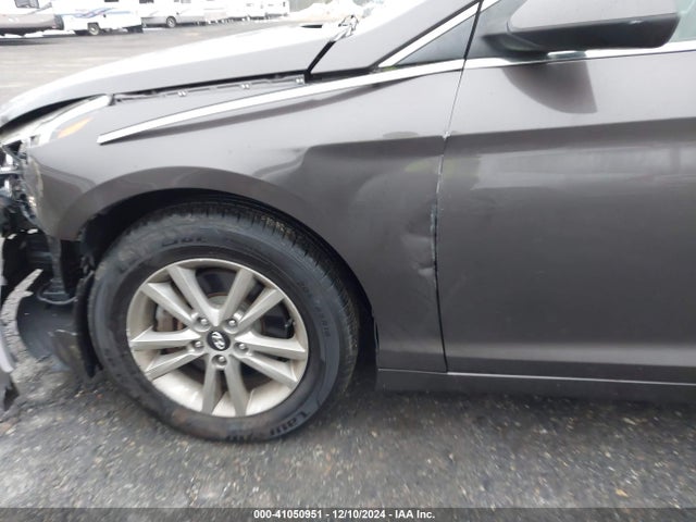 Hyundai SONATA SE 2016 5NPE24AF0GH295690 Image 19