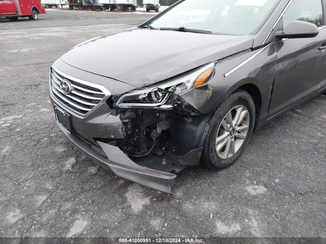 Hyundai SONATA SE 2016 5NPE24AF0GH295690 Image 6