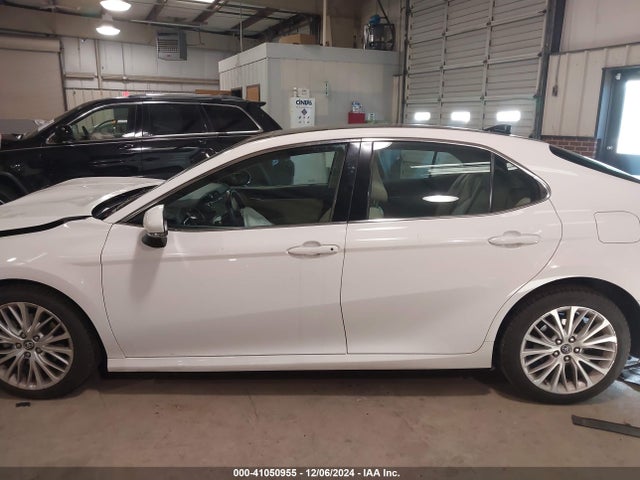 4T1B11HK3JU037826 Toyota CAMRY XLE