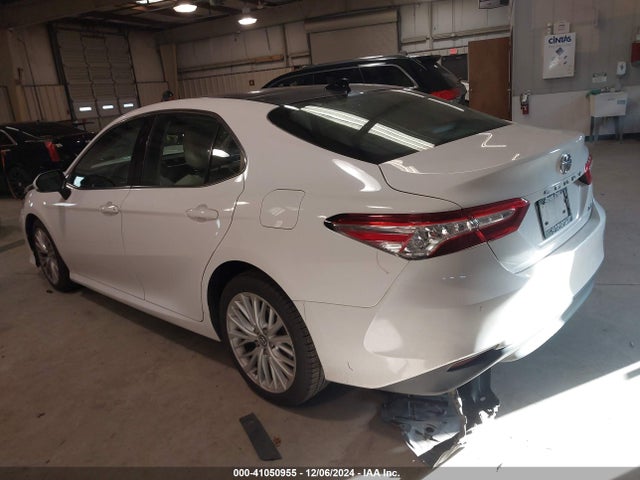 4T1B11HK3JU037826 Toyota CAMRY XLE
