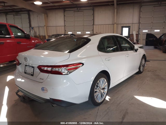 4T1B11HK3JU037826 Toyota CAMRY XLE