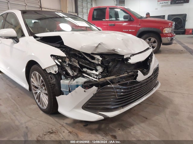 4T1B11HK3JU037826 Toyota CAMRY XLE
