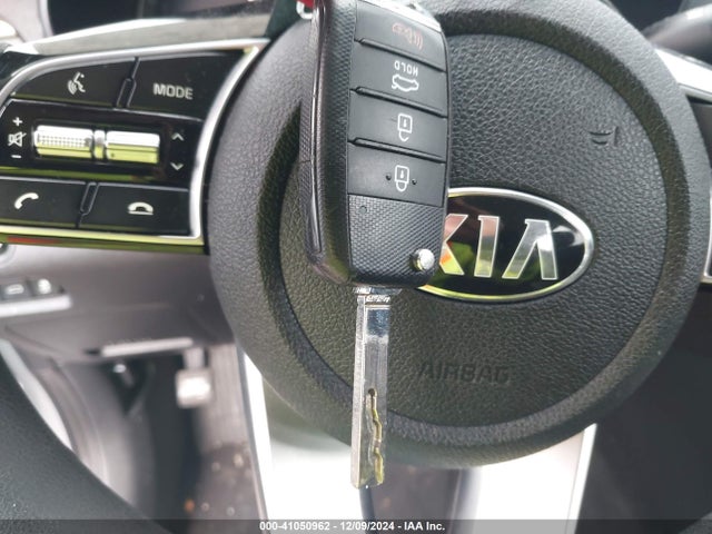 5XXGT4L33KG308851 KIA Optima Lx