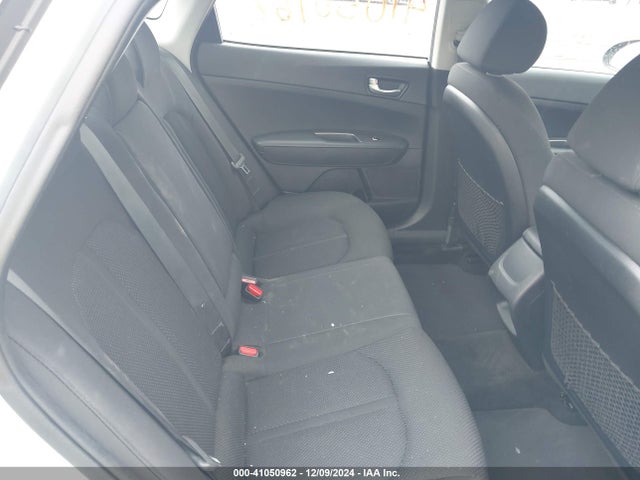 5XXGT4L33KG308851 KIA Optima Lx