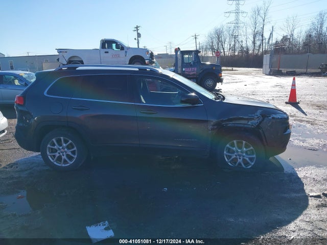 1C4PJLCBXFW700415 Jeep Cherokee Latitude