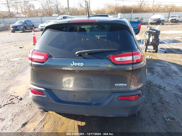 1C4PJLCBXFW700415 Jeep Cherokee Latitude
