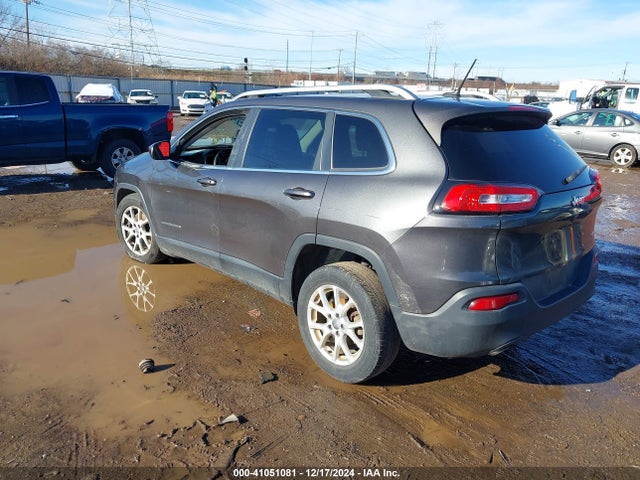 1C4PJLCBXFW700415 Jeep Cherokee Latitude