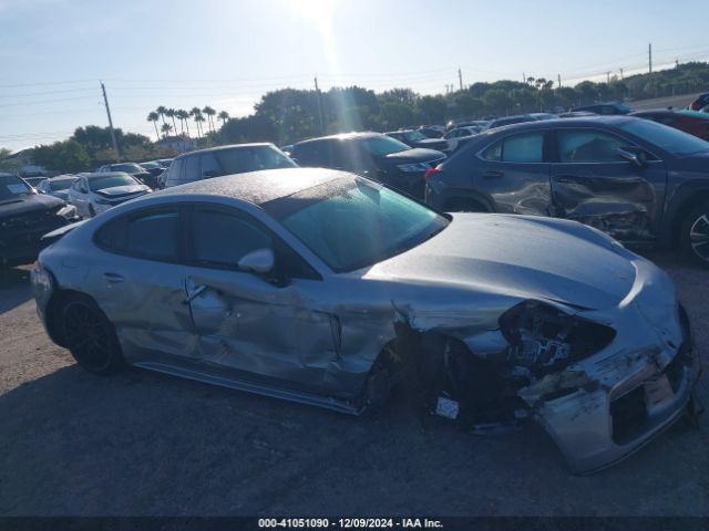 WP0AA2A70KL100349 Porsche PANAMERA 4
