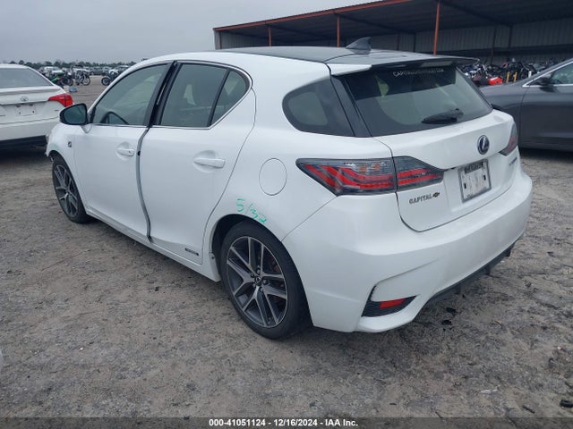 JTHKD5BH1E2195761 Lexus CT 200H
