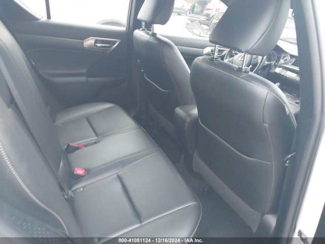 JTHKD5BH1E2195761 Lexus CT 200H