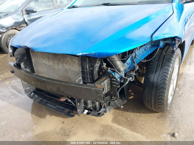 KMHD84LF6HU060656 Hyundai ELANTRA SE