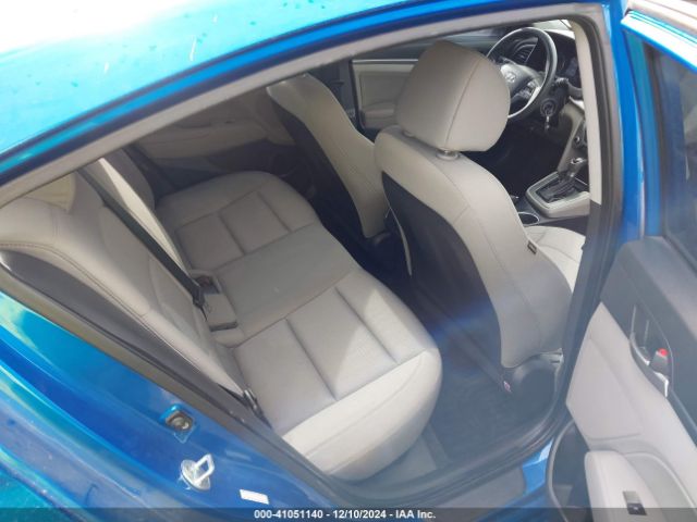 KMHD84LF6HU060656 Hyundai ELANTRA SE