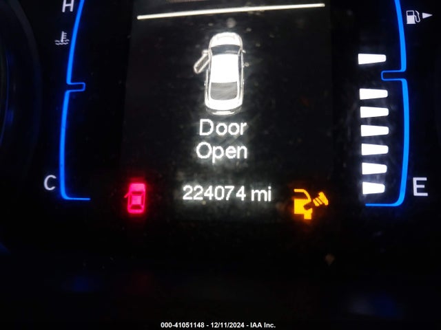 Chrysler 200 Limited 2015 1C3CCCAB9FN526861 Image 15