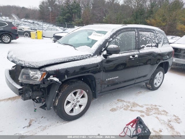 Jeep Compass Sport 2015 1C4NJCBA8FD249867 Image 2