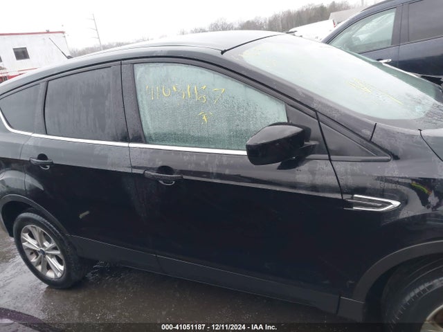 1FMCU9GD6KUA90955 Ford ESCAPE SE