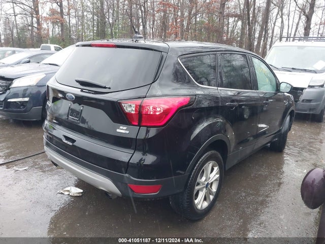 1FMCU9GD6KUA90955 Ford ESCAPE SE