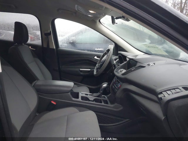 1FMCU9GD6KUA90955 Ford ESCAPE SE