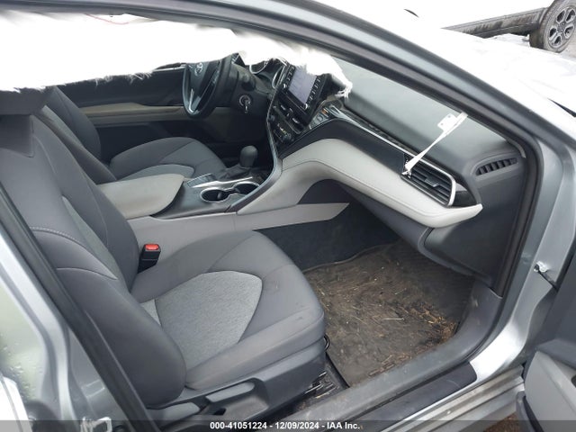 Toyota CAMRY LE 2024 4T1C11AK7RU871530 Image 5