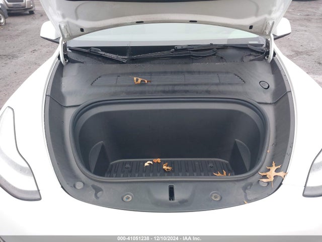 2021 TESLA MODEL Y 5YJYGDEE8MF300242 Photo 9