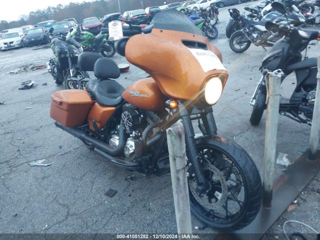 2016 HARLEY-DAVIDSON FLHX 1HD1KBM10GB608773
