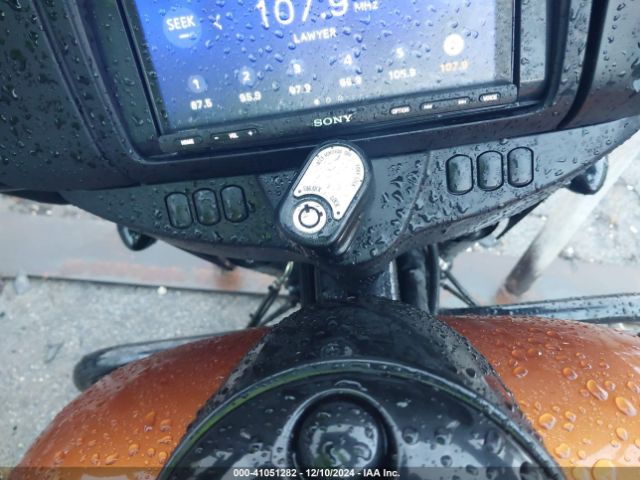 2016 HARLEY-DAVIDSON FLHX 1HD1KBM10GB608773 Photo 10