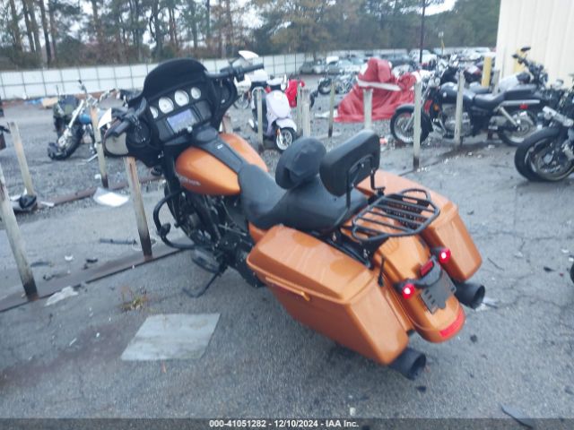 2016 HARLEY-DAVIDSON FLHX 1HD1KBM10GB608773 Photo 2