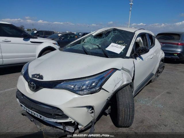 NMTKHMBXXMR140318 Toyota C-HR XLE
