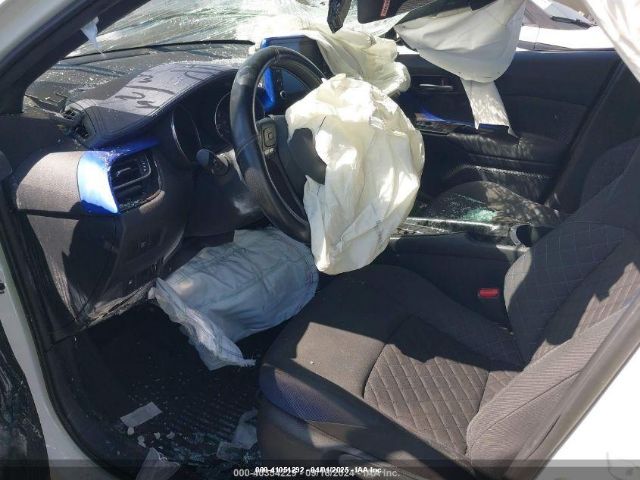 NMTKHMBXXMR140318 Toyota C-HR XLE