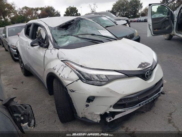 NMTKHMBXXMR140318 Toyota C-HR XLE