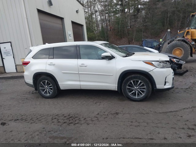 Toyota Highlander Xle 2018 5TDJZRFH7JS860472 Image 13
