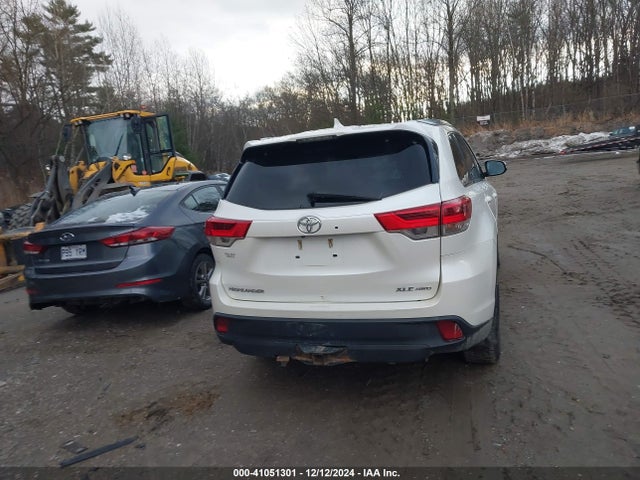 Toyota Highlander Xle 2018 5TDJZRFH7JS860472 Image 16