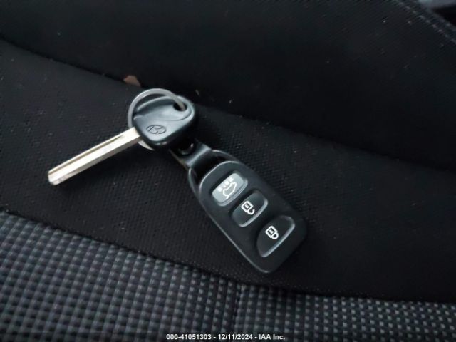 KMHD35LH7GU307106 Hyundai ELANTRA GT