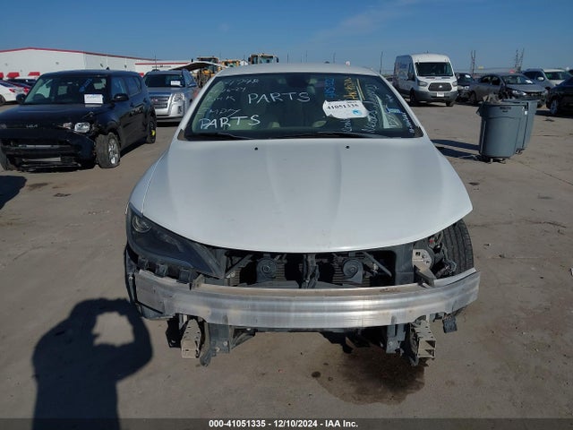 Chrysler 200 Limited 2015 1C3CCCAB5FN704748 Image 13