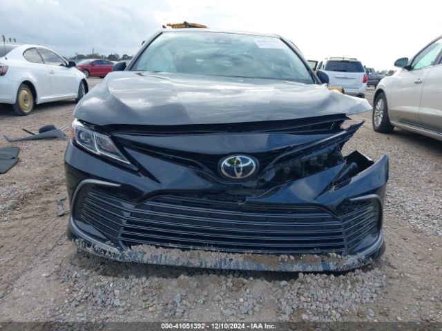 4T1C11AKXNU666682 Toyota CAMRY LE
