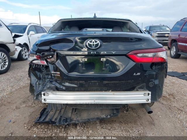 4T1C11AKXNU666682 Toyota CAMRY LE