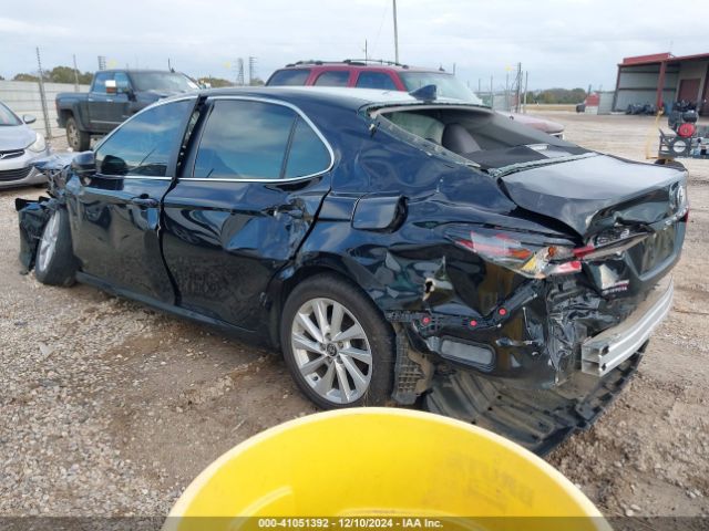 4T1C11AKXNU666682 Toyota CAMRY LE