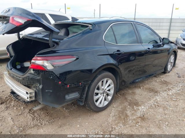 4T1C11AKXNU666682 Toyota CAMRY LE