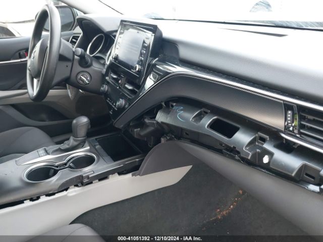 4T1C11AKXNU666682 Toyota CAMRY LE