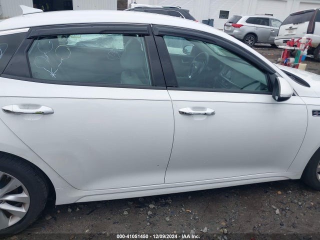 KIA OPTIMA EX 2016 5XXGU4L32GG096951 Image 13