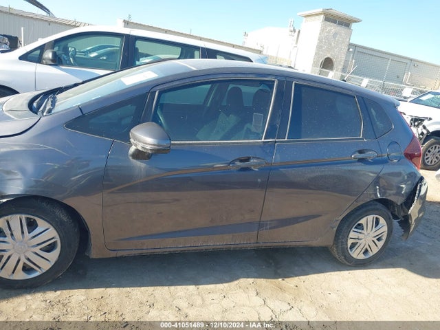 Honda FIT LX 2019 3HGGK5H48KM720032 Image 13