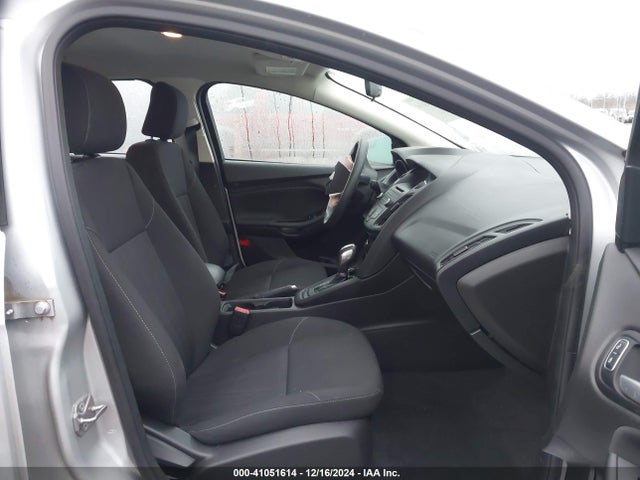 Ford FOCUS SE 2016 1FADP3F24GL329547 Image 5