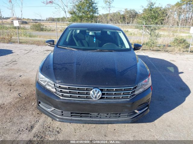 1VWAT7A33GC008080 Volkswagen Passat 1.8t S