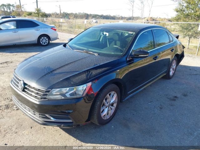 1VWAT7A33GC008080 Volkswagen Passat 1.8t S