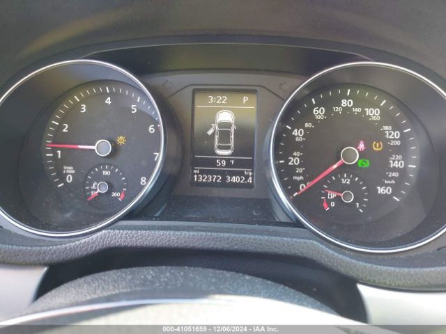 1VWAT7A33GC008080 Volkswagen Passat 1.8t S